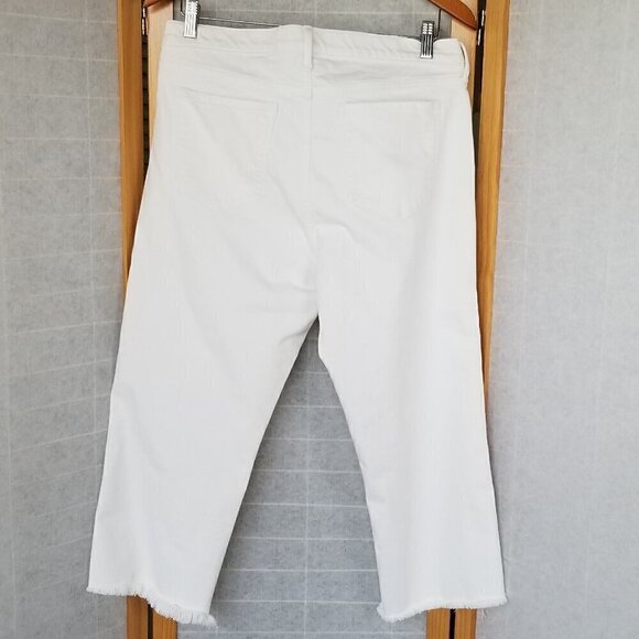 Banana Republic Girlfriend Jeans White Kick Crop High Waist Frayed Hem Size 31 - Picture 2 of 8